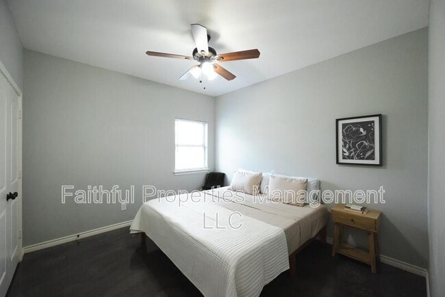 Building Photo - 14221 County Rd 452