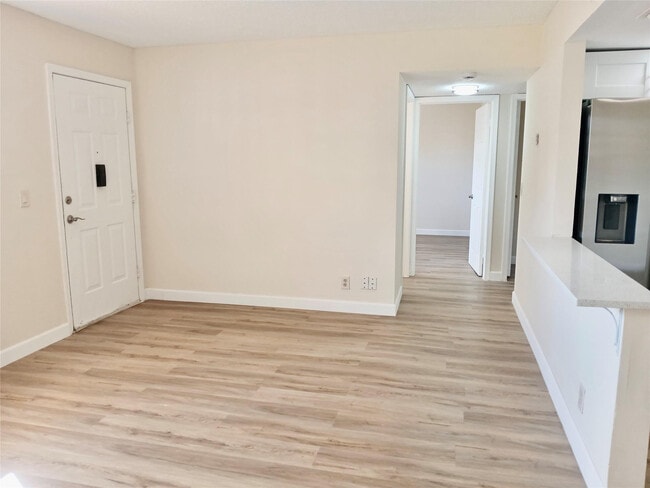 Building Photo - 4131 Oak Terrace Dr