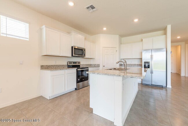 Building Photo - 1753 Farmhouse Rd SE