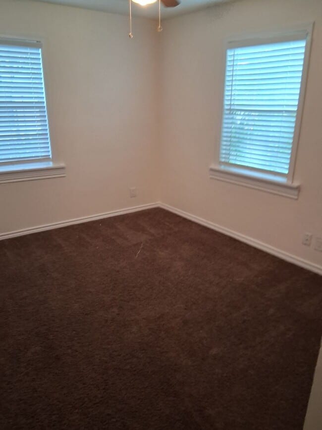 Building Photo - 1414 Alta Mira Dr