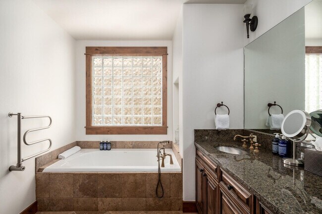 Building Photo - 12 Silver Star Drive