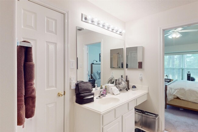 Building Photo - 174 Queenscliff Ct