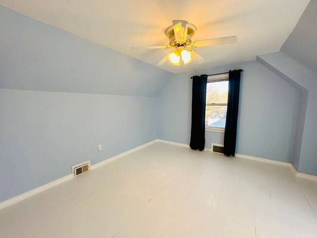 Building Photo - {8520} Charming Four Bedroom in Fantastic Location + Two Main Floor Bedrooms + Hardwood Floors + ...