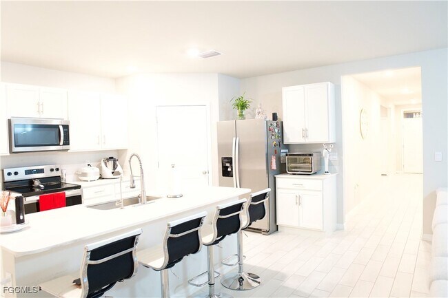 Building Photo - 413 SE 4th St