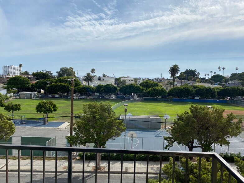 Los Amigos Park Behind Property - 2450 Beverley Ave
