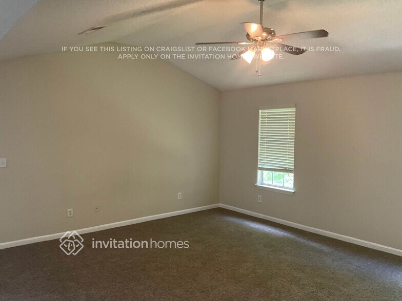 Building Photo - 597 Lakewater View Dr