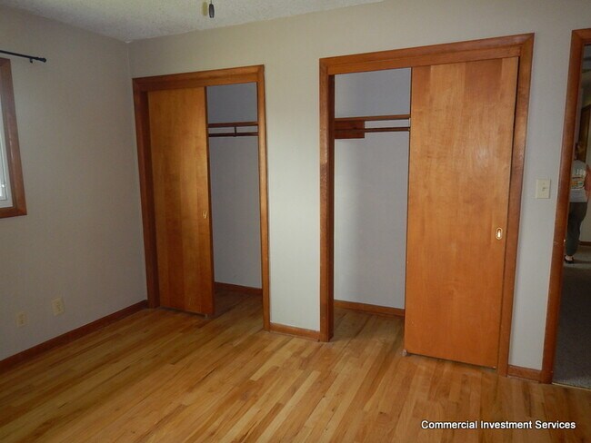 Building Photo - 2214 Anna Ave