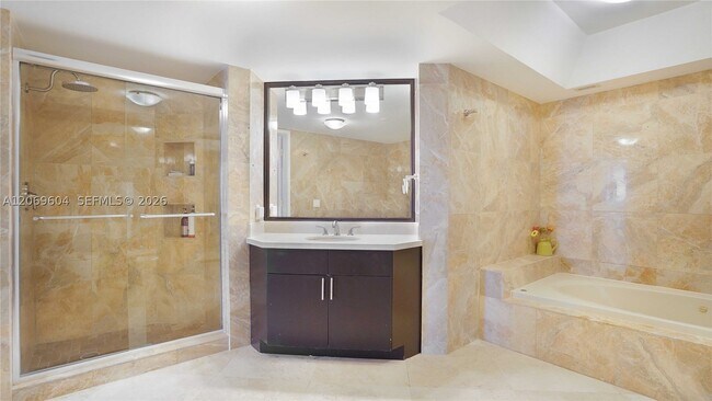 Building Photo - 5757 Collins Ave