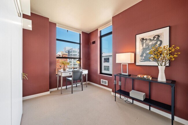Building Photo - Refined Urban Condominium at Jack London S...