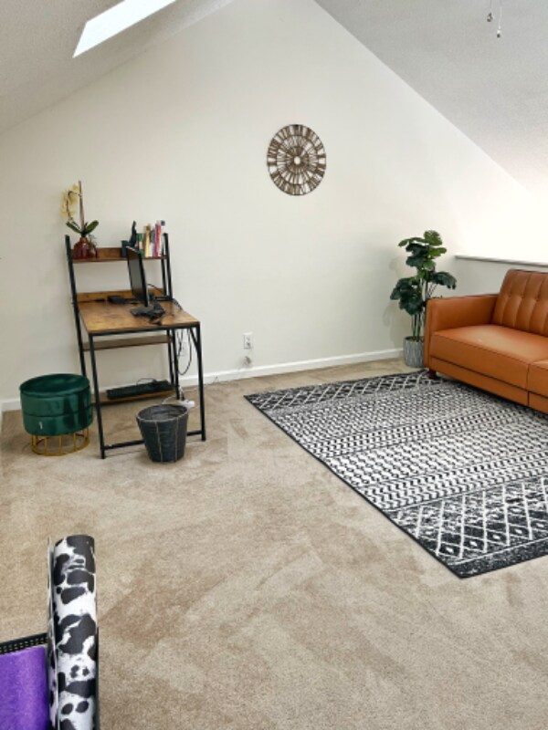 Building Photo - 2109 Alpine Rd