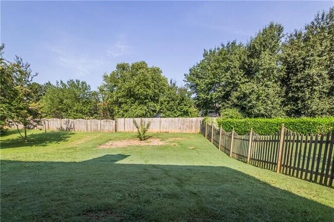 Building Photo - 409 Bottesford Dr NW