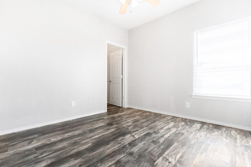 Building Photo - 11857 Jim Webb Dr