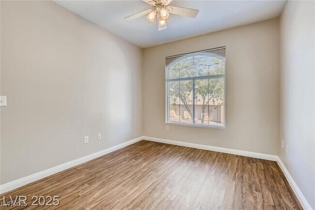 Building Photo - 1713 Sky of Red Dr