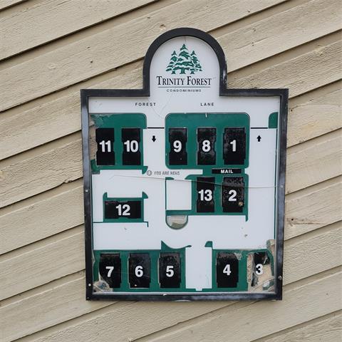 Building Photo - 9254 Forest Ln