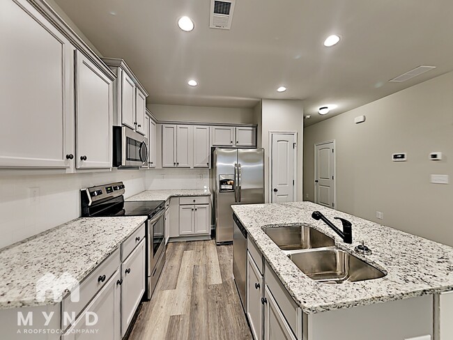 Building Photo - 6066 Oak Bend Ct