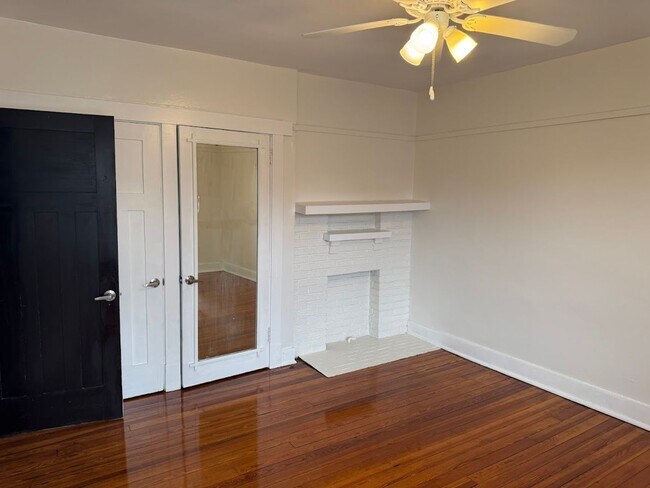 Building Photo - 1651 Chislett St