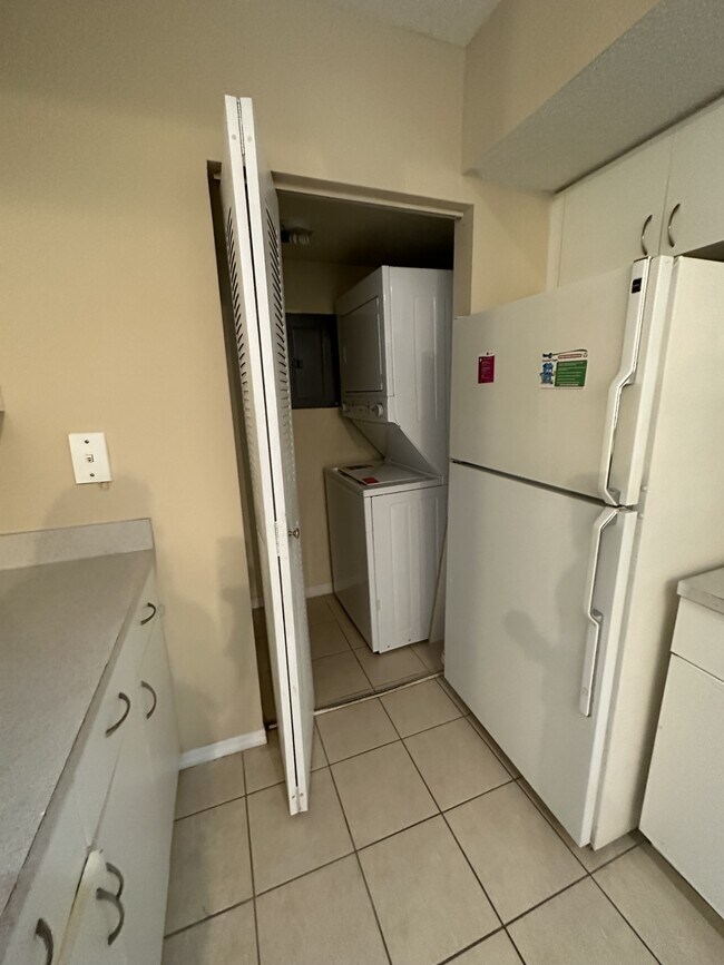 Building Photo - 3874 Lyons Rd