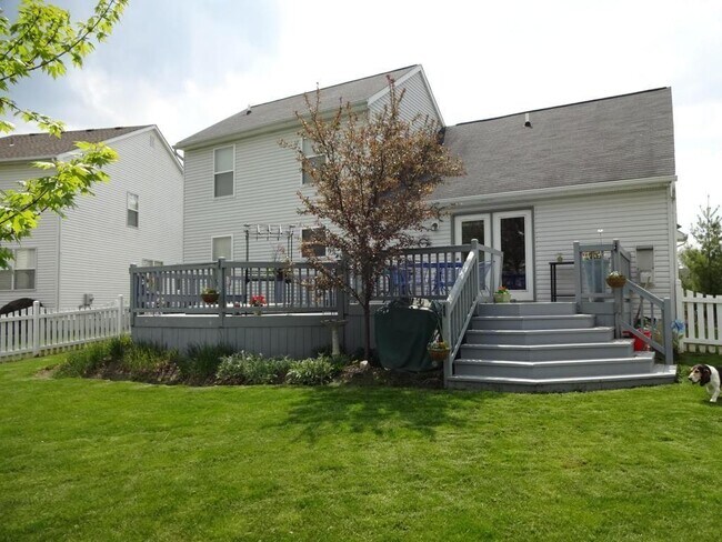 Building Photo - 5546 Breshly Way