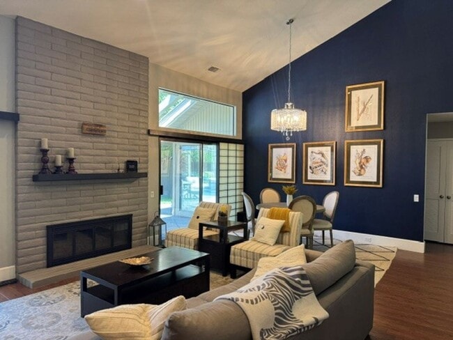 Building Photo - Gorgeous 3-Bedroom House in Gold River wit...