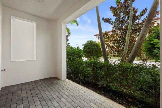 Building Photo - 7114 Edison Pl