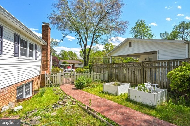 Building Photo - 2412 Rockbridge St