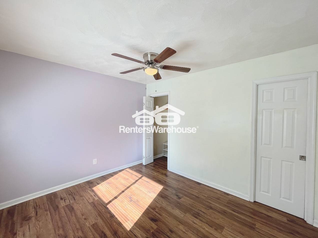 Building Photo - 4940 Erskine St