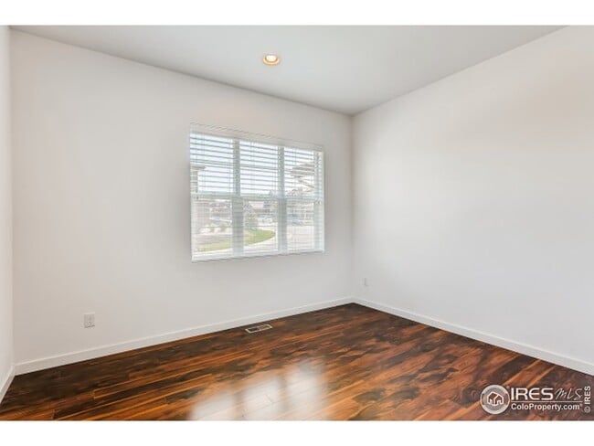Building Photo - 14100 Mosaic Ave