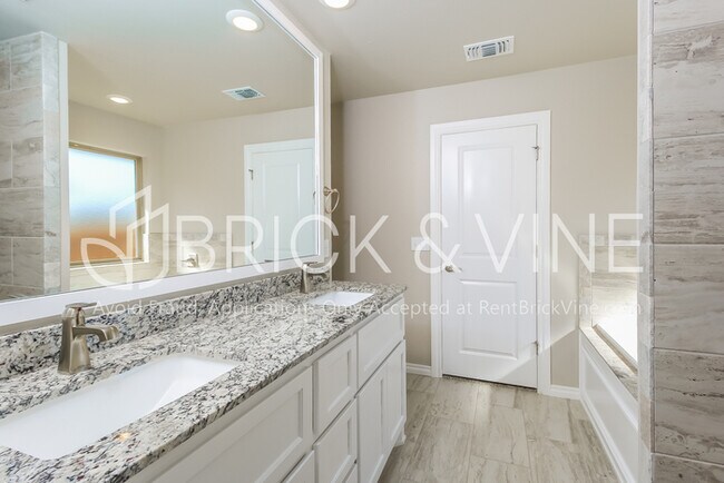 Building Photo - 8509 Stark St