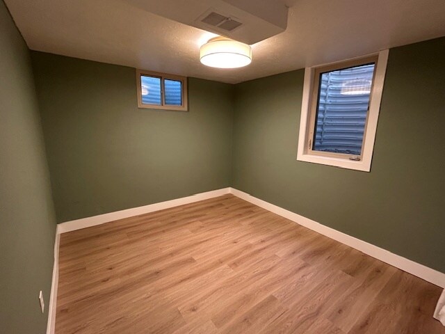 Bedroom - 4571 Beach Ct