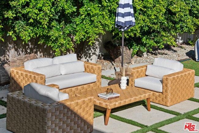 Building Photo - 1224 N Ogden Dr