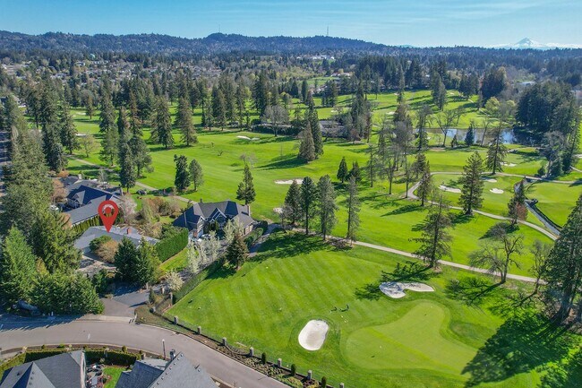 Building Photo - 4-Bedroom Luxury Home for Rent by Portland Golf Club