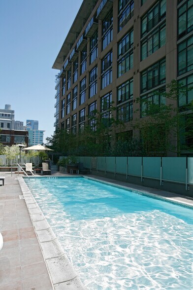Pool 1 - 1100 S Hope St