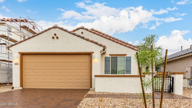 Primary Photo - 8755 W Solano Dr