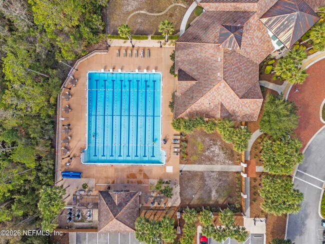 Building Photo - 450 La Travesia Flora