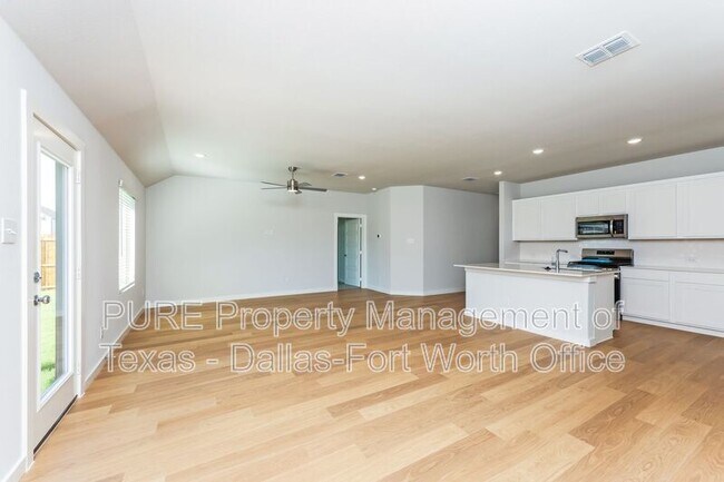 Building Photo - 3908 Edmondson Dr