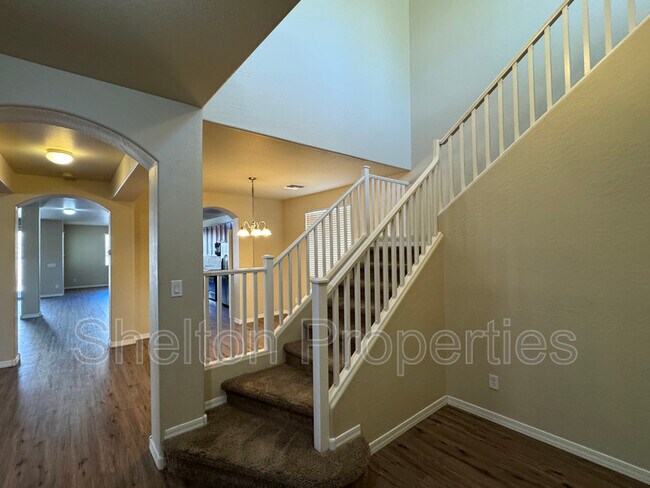 Building Photo - 20684 W White Rock Rd