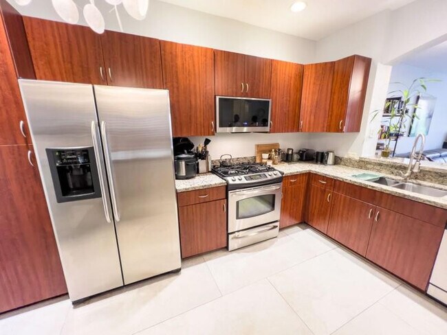 Building Photo - 2901 NW 126th Ave