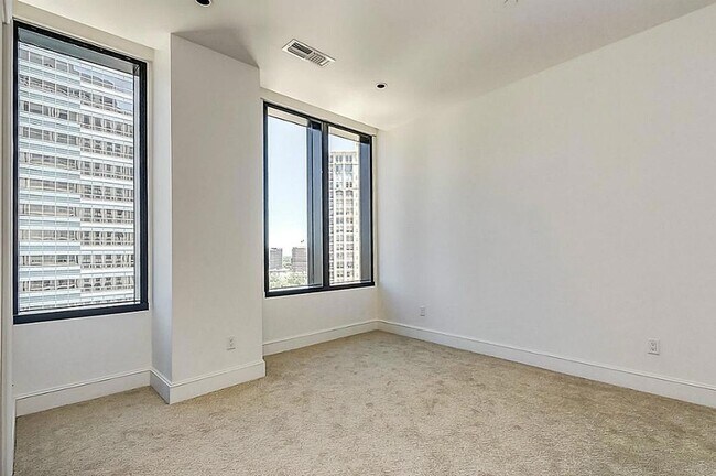 Building Photo - 1409 Post Oak Blvd