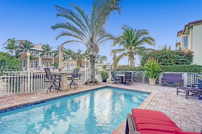 Building Photo - 3942 NE 171 St