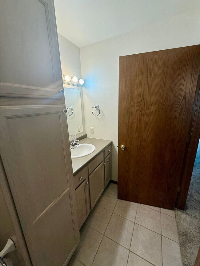 Building Photo - 149913-149913 Wineberry Ln