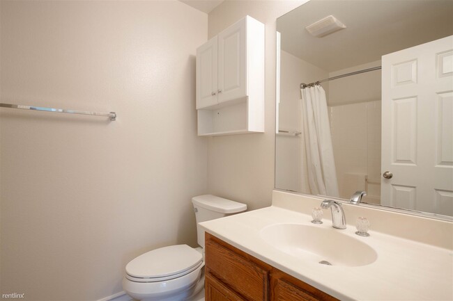 Building Photo - 1 br, 1 bath Condo - 26444 Arboretum Way U...