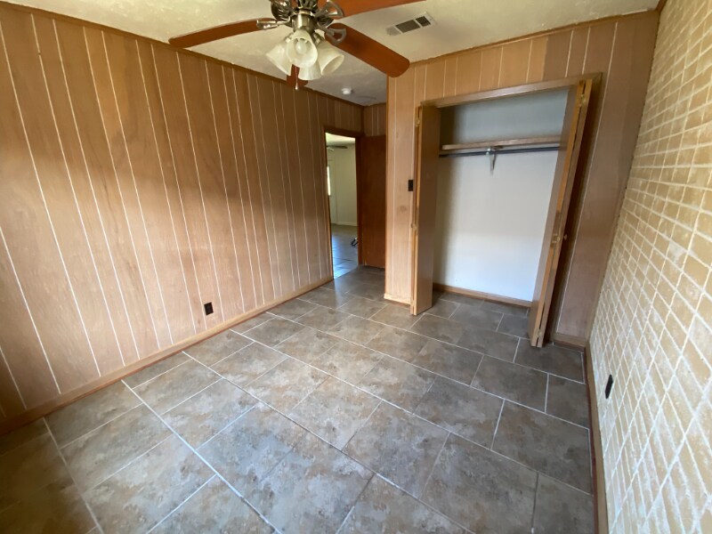 Building Photo - 1033 Giovanni St