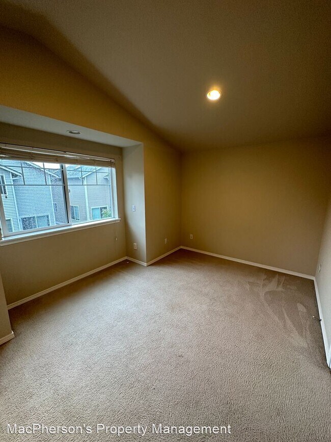 Building Photo - 3 br, 2 bath House - 8538 Midvale Ave N #B
