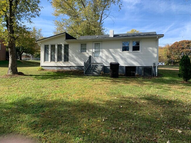 Building Photo - 2751 Lail Rd