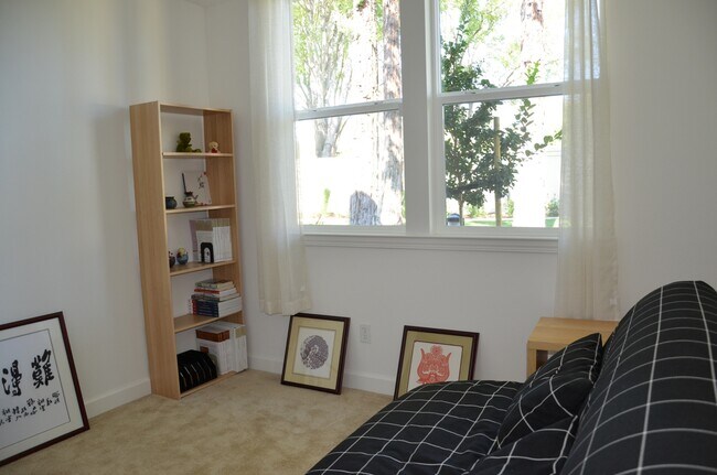 1st floor 3rd bedroom - 556 Santa Rosalia Ter