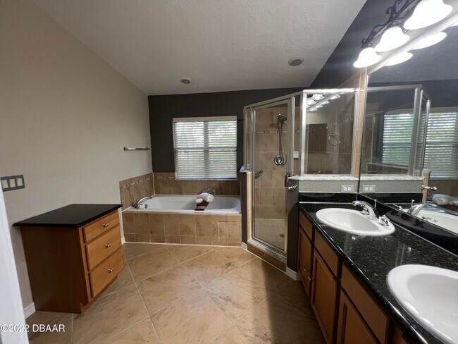 Building Photo - 100 Grey Widgeon Ct