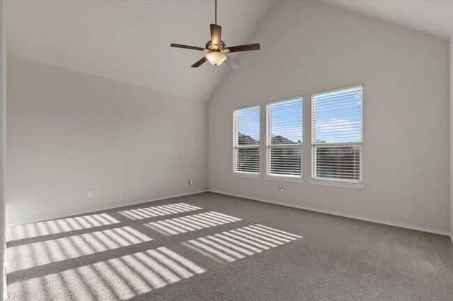 Building Photo - 532 Stone River Dr