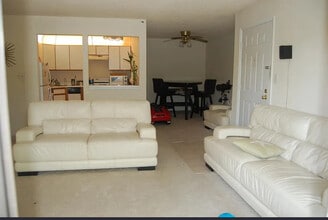 Building Photo - 42 Kite Ct