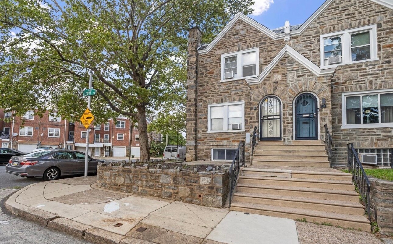 Building Photo - 1401 Alcott St
