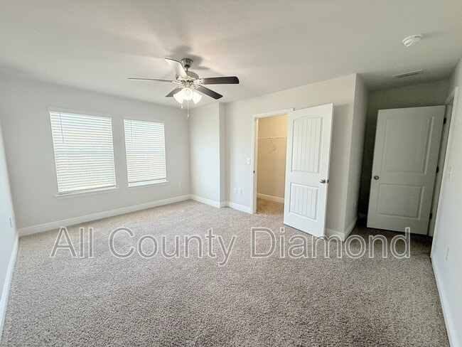 Building Photo - 7682 Shadow Lake Dr